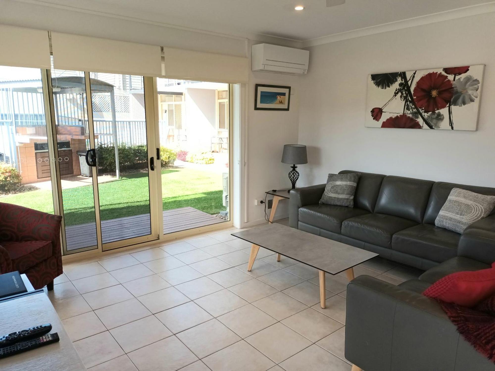 Grandeur Holiday Units Merimbula Room photo